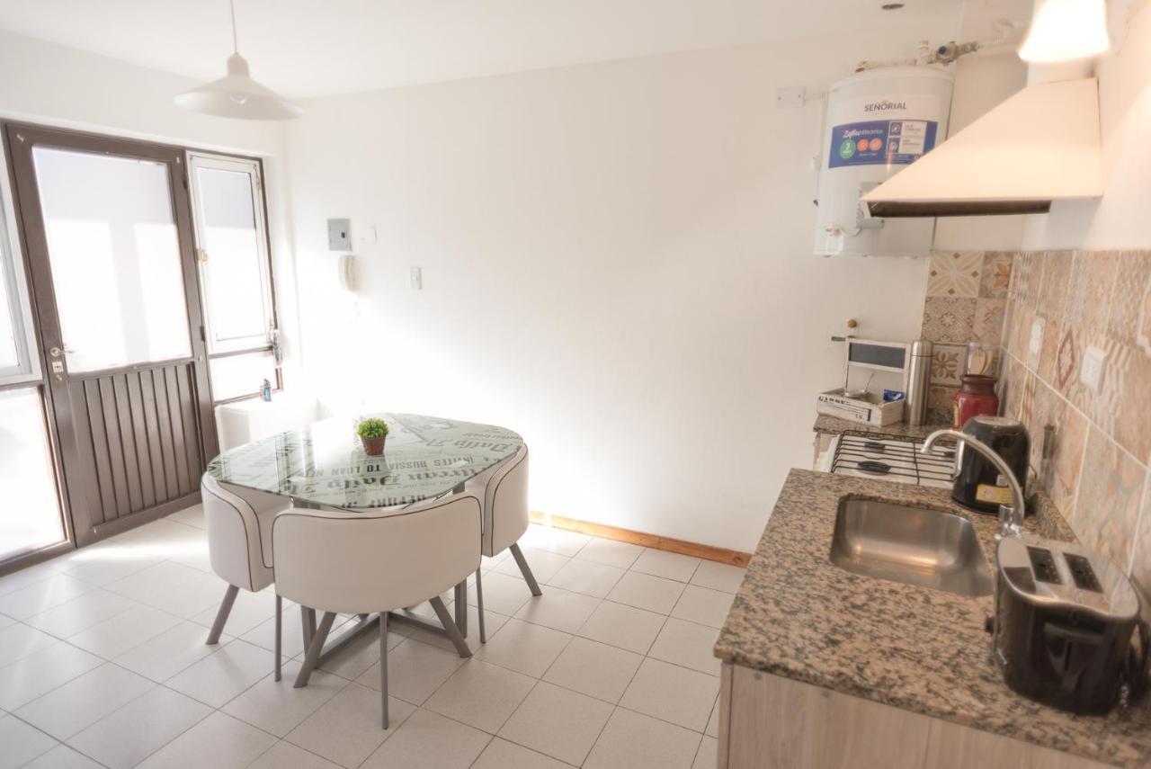 Apartamentos Quinta Seccion เมนโดซา ภายนอก รูปภาพ